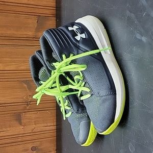 Under Armor boy size 2y